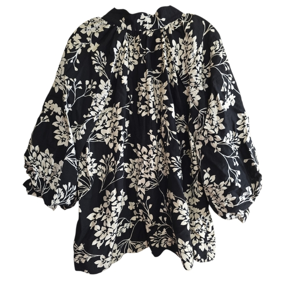 Umgee Black Floral Cherry Blossom Print Scalloped Hem Blouse Large V-neck - Picture 5 of 6